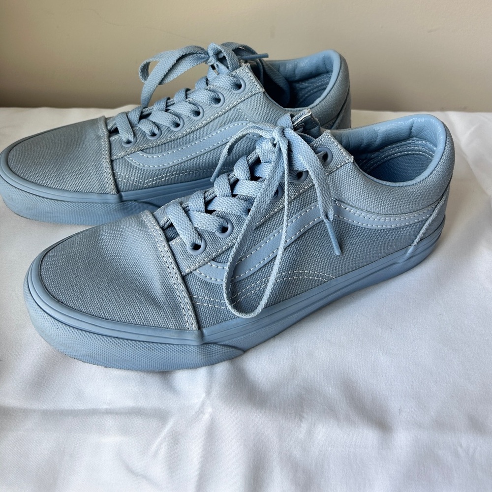Vans Women’s Blue Canvas Sneakers
